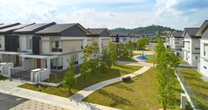 Emerald Garland Exterior - 7
